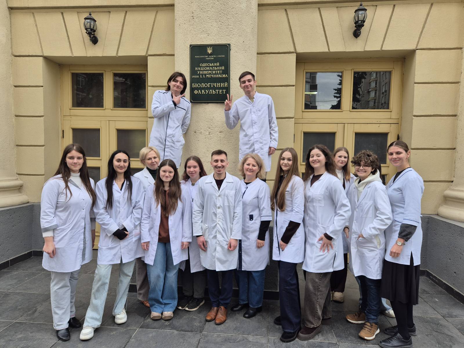 title_691e2de73a40e5740976221763585511